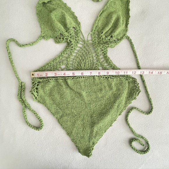 ❌SOLD❌ Amazing crochet one-piece - Picture 6 of 9